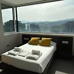 Tres Prismas Exclusive Sarria
