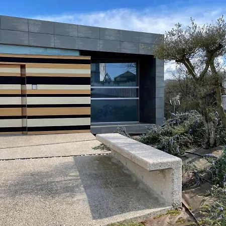 Tres Prismas Exclusive