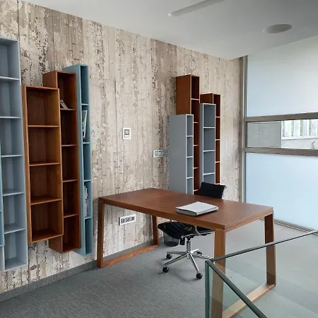 Tres Prismas Exclusive * Sarria