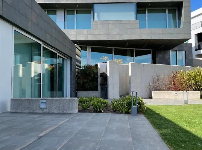 Tres Prismas Exclusive Sarria