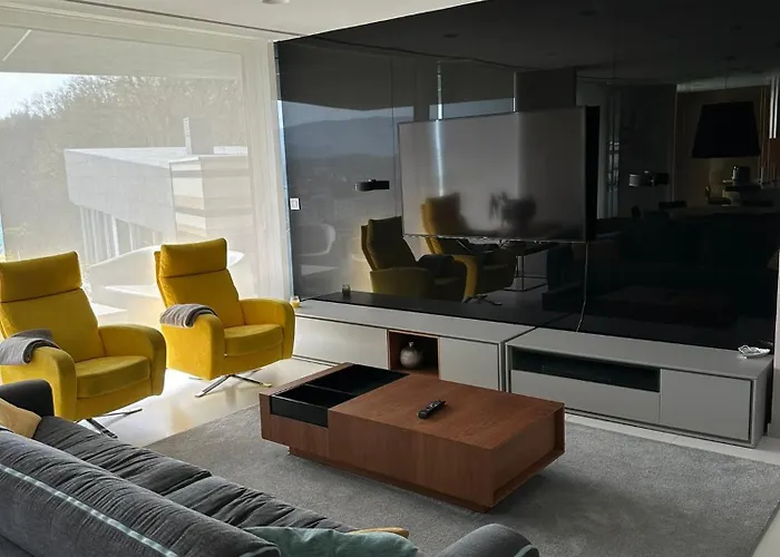 Tres Prismas Exclusive