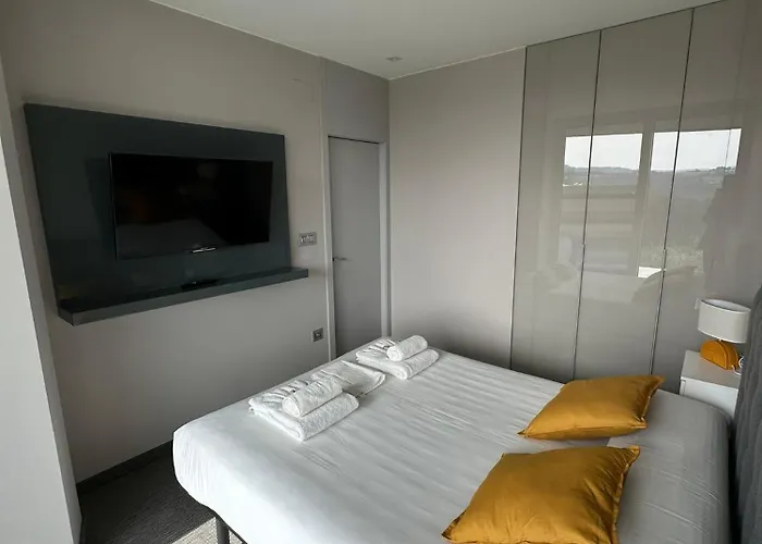 Tres Prismas Exclusive