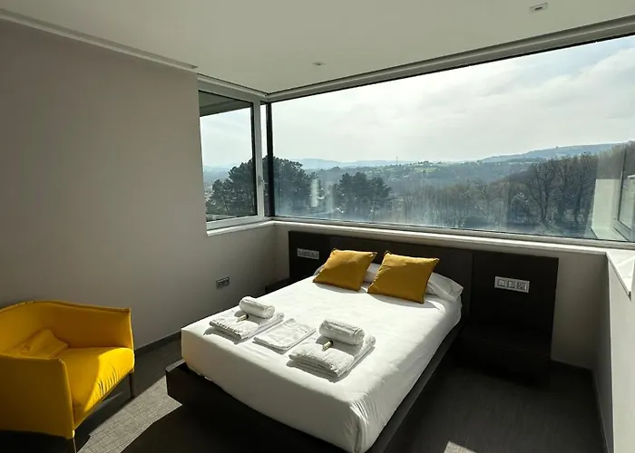 Tres Prismas Exclusive Sarria